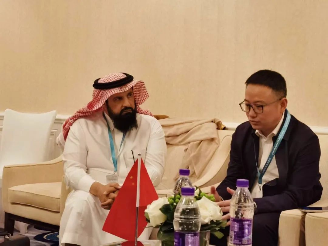 “一带一路”绿色同行 晶科科技董事长李仙德与沙特能源次大臣纳赛尔·卡赫塔尼座谈交流