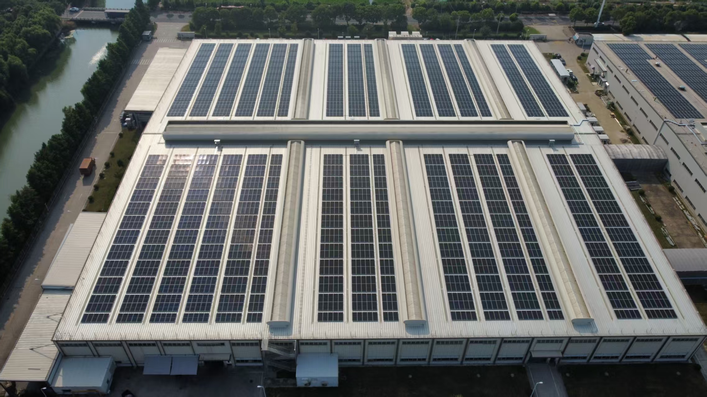 晶科科技近50MW工商业分布式项目集中完工，赋能多元产业场景